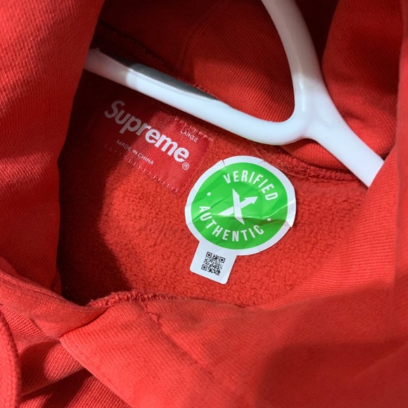 Supreme Hoodie never worn - Picture 2 of 5